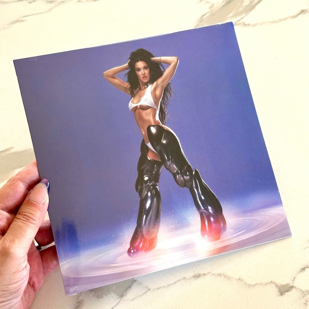 NEW SEALED Katy Perry 7” Woman’s World Translucent Orange 7” 45 RPM Single